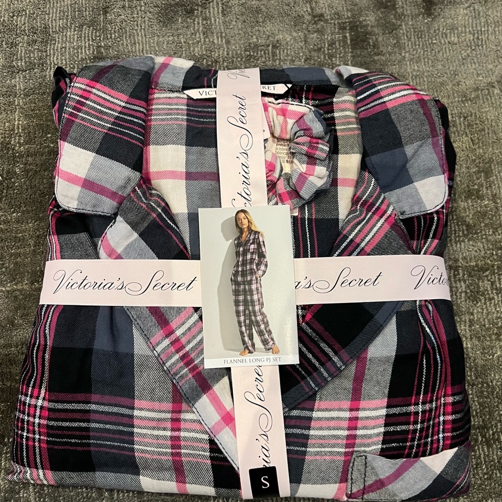 Victoria Secret pajamas set